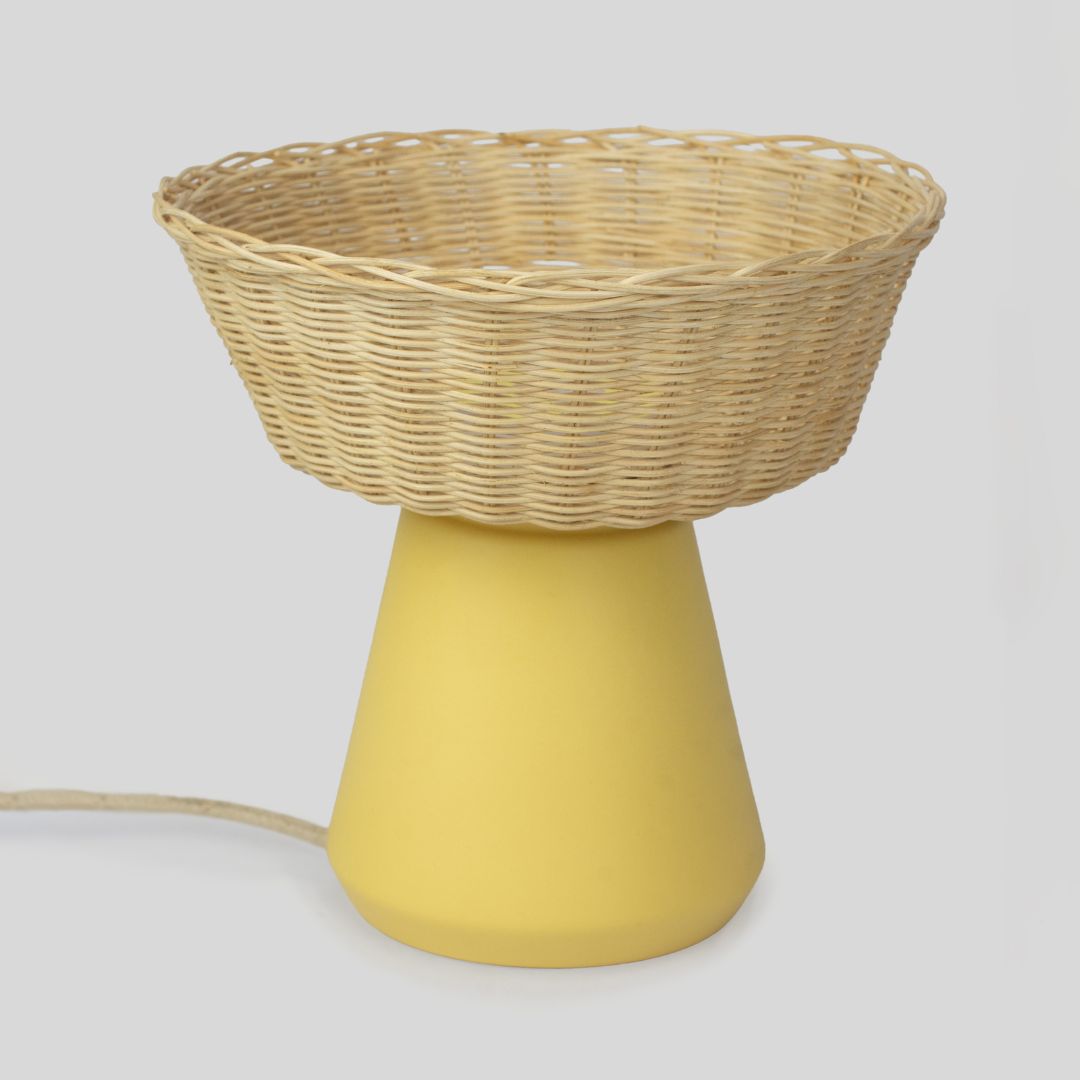 NAHUA - LÁMPARA DE MESA DE CERÁMICA Y MIMBRE