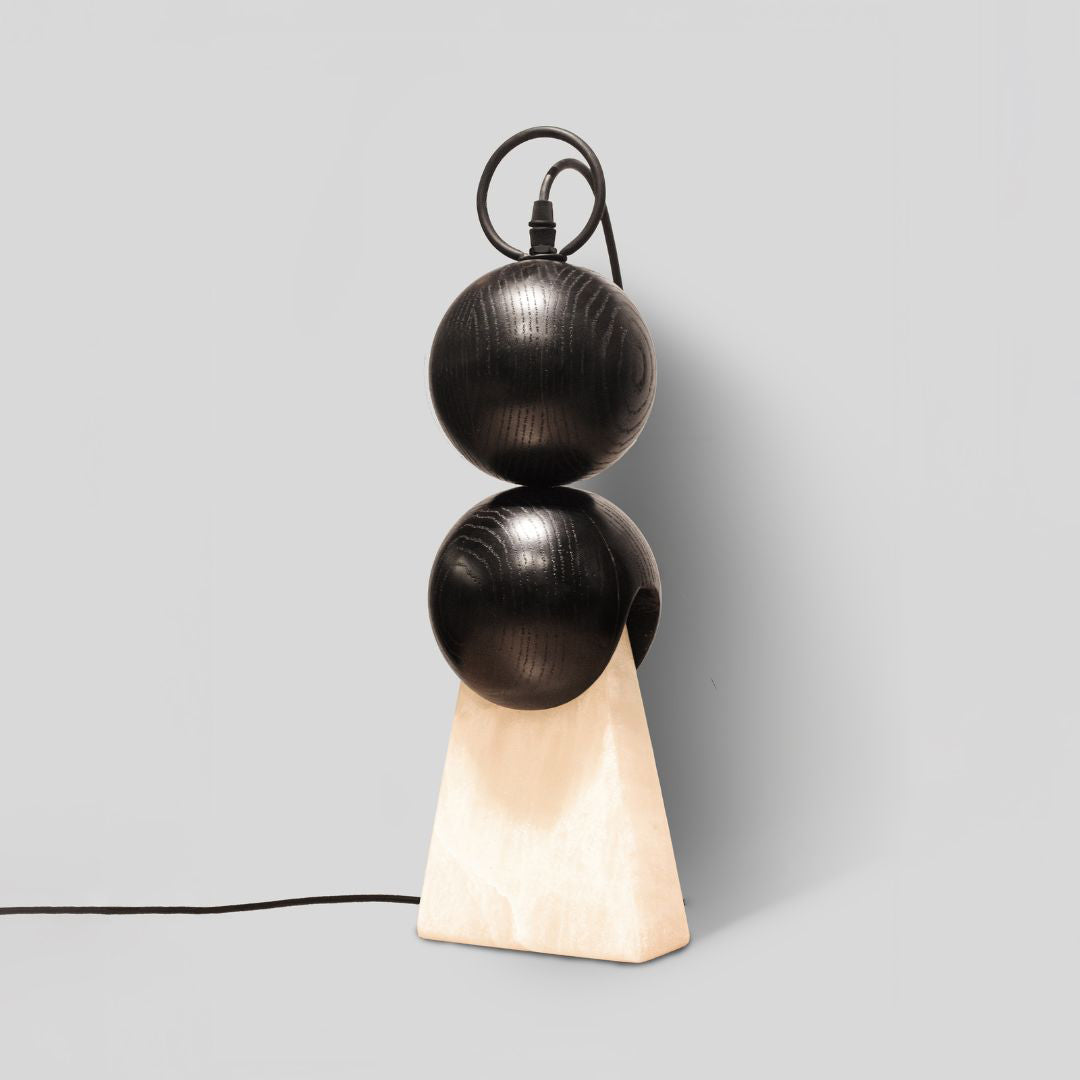 CÁTODO - LÁMPARA DE MESA DE ENCINO Y ÓNIX