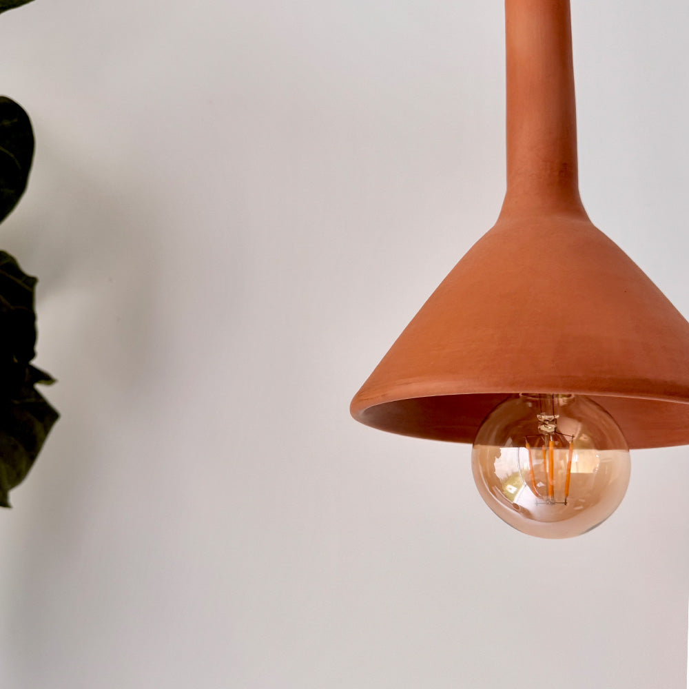 HAKAN - LÁMPARA COLGANTE DE BARRO NATURAL