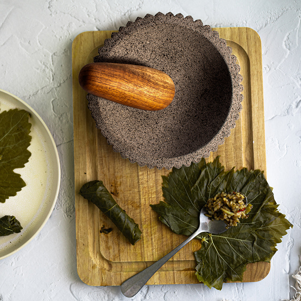 MAYAPÁN - MOLCAJETE DE PIEDRA CON MAZO DE TZALAM