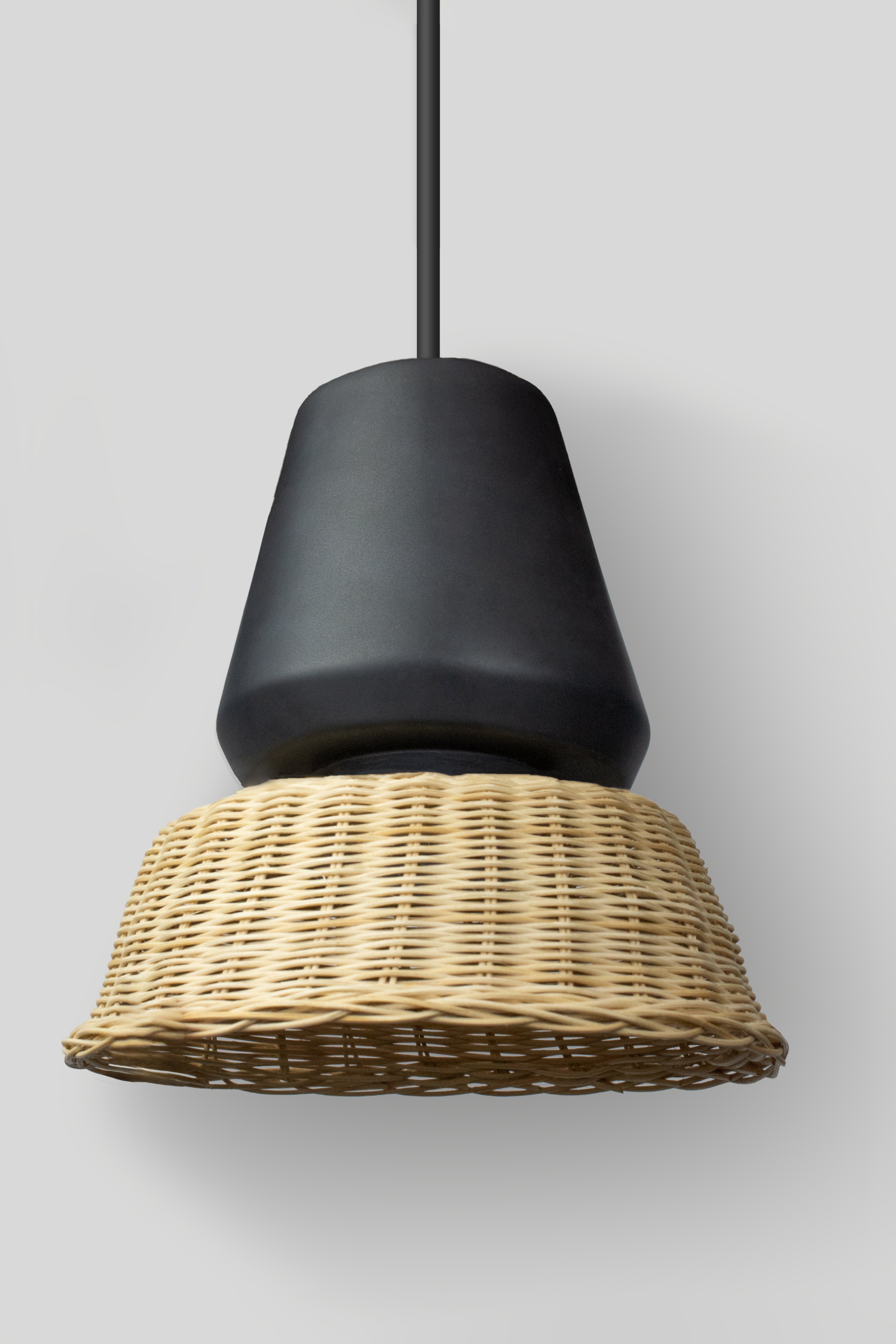 LUCERNA - LÁMPARA COLGANTE DE CERÁMICA Y MIMBRE