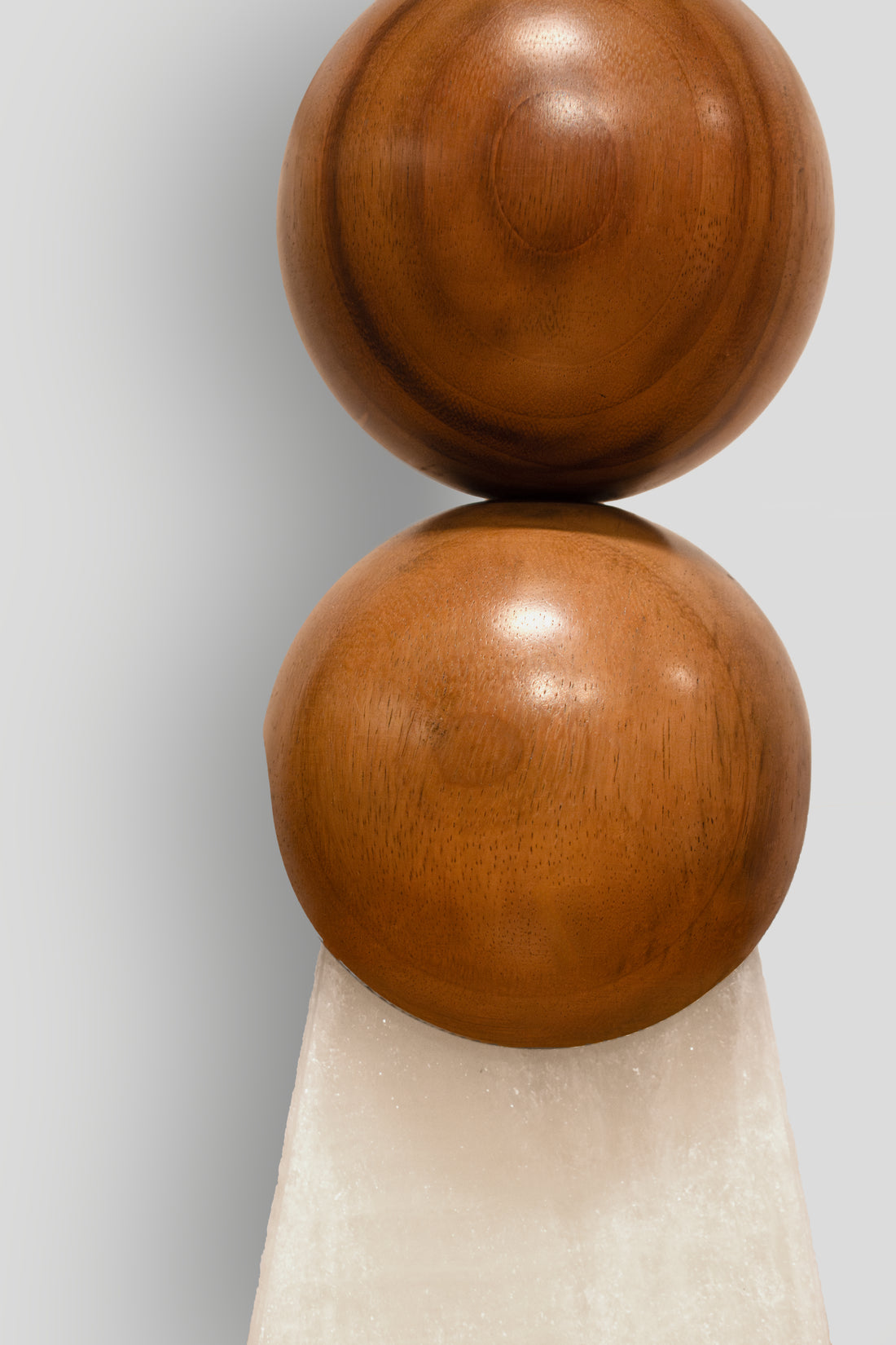 CÁTODO - LÁMPARA DE MESA DE PAROTA Y ÓNIX