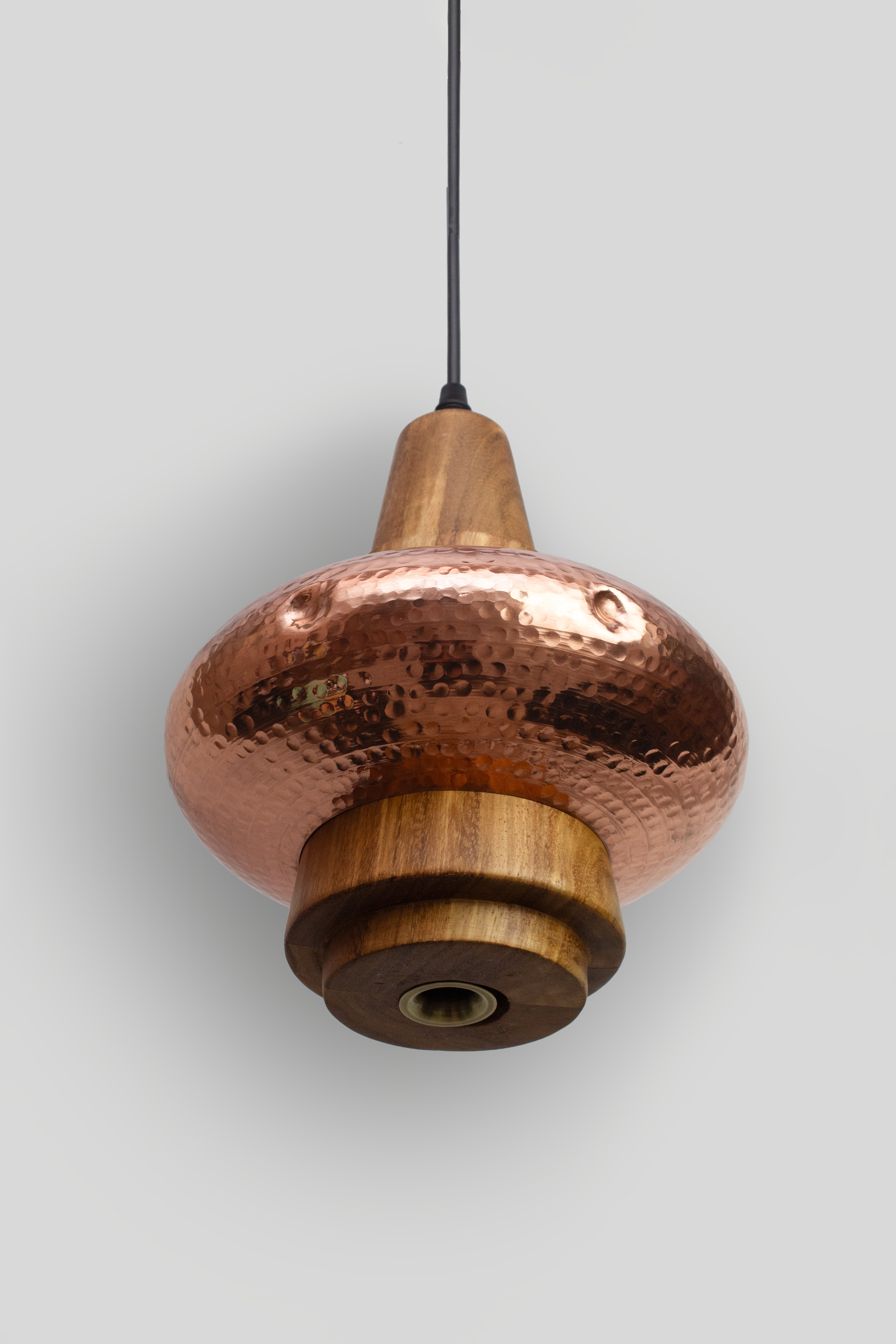 PIRA - LÁMPARA COLGANTE DE COBRE Y PAROTA