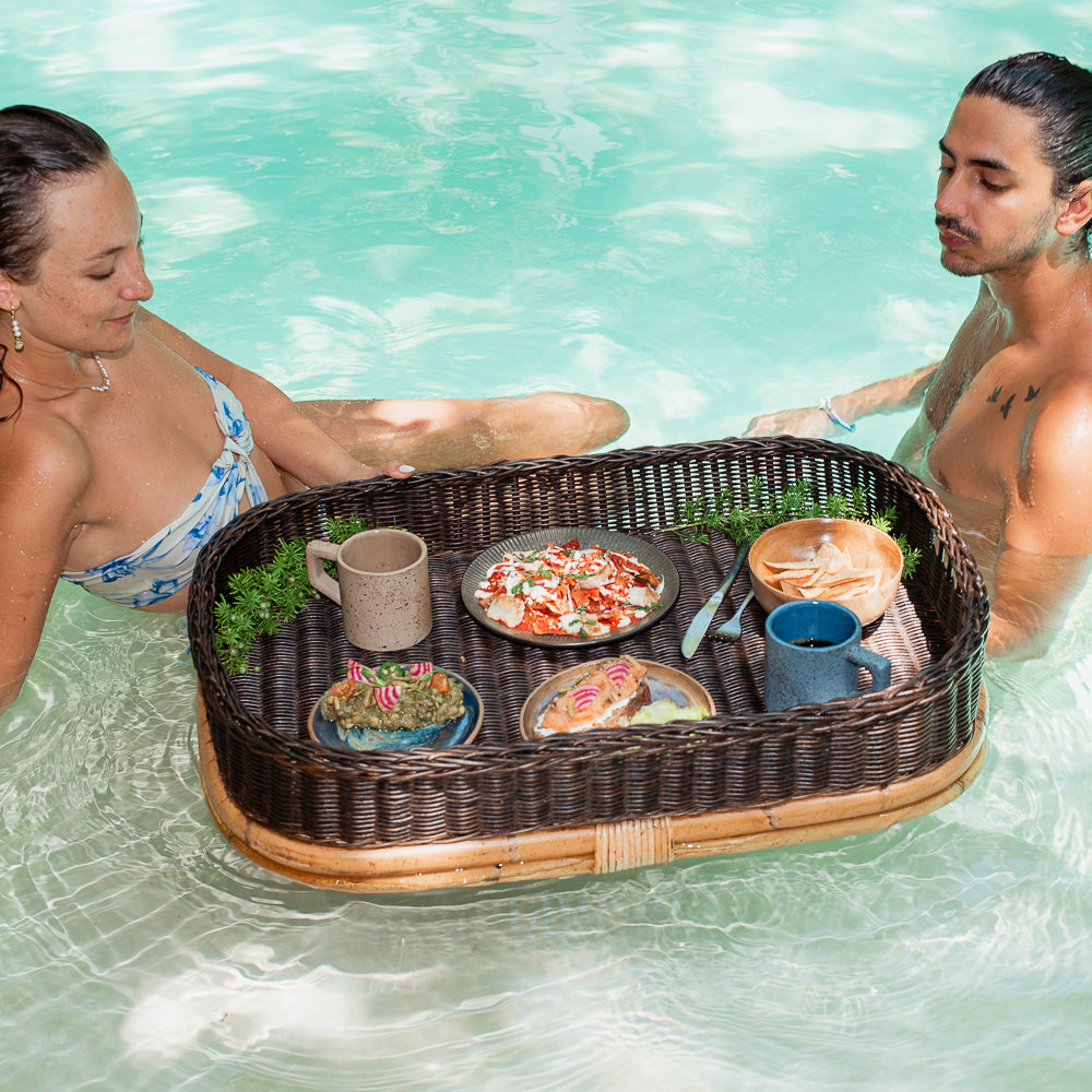 AKUMAL - BANDEJA FLOTANTE DE MIMBRE Y RATÁN