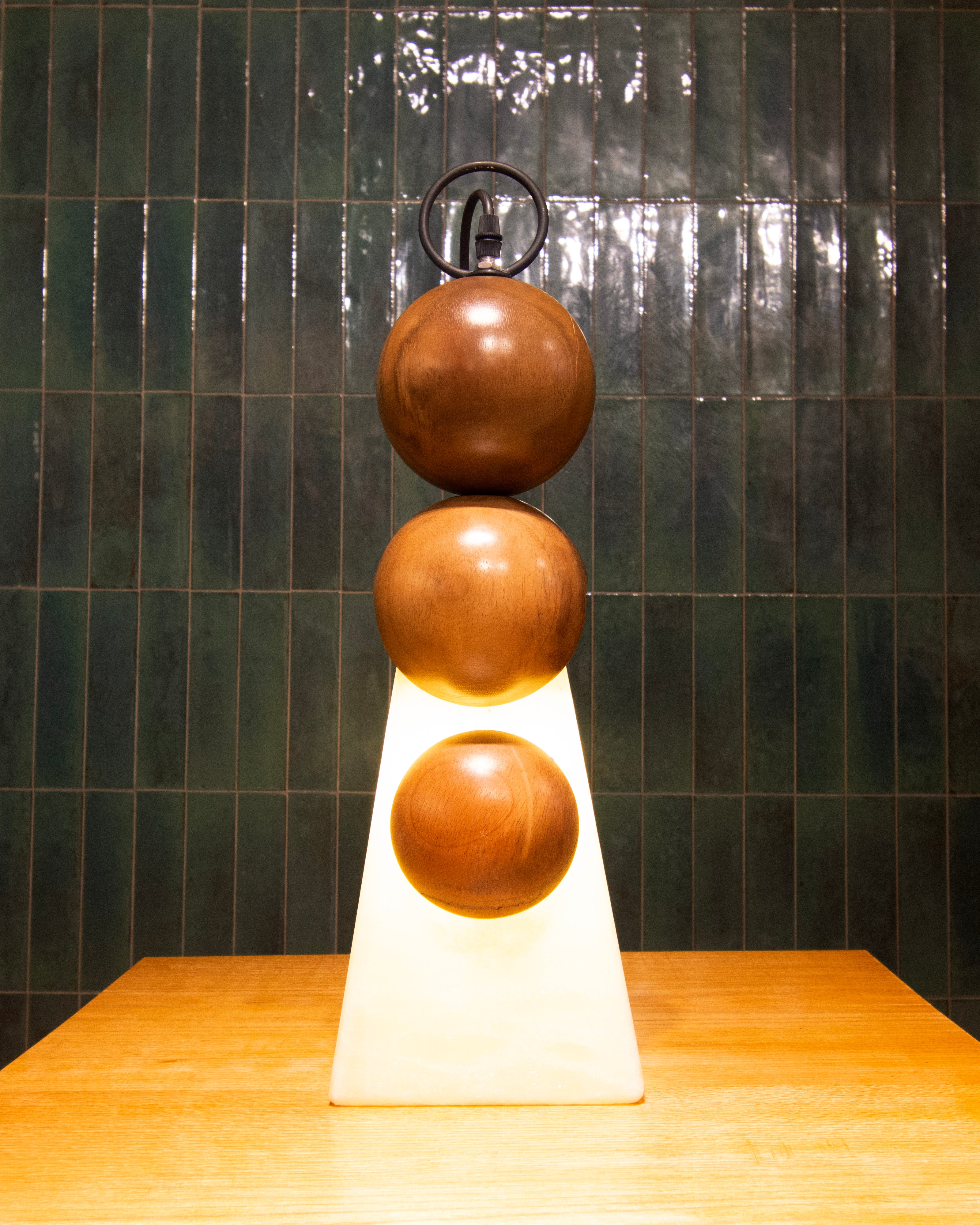 HALO - LÁMPARA DE MESA DE PAROTA Y ÓNIX