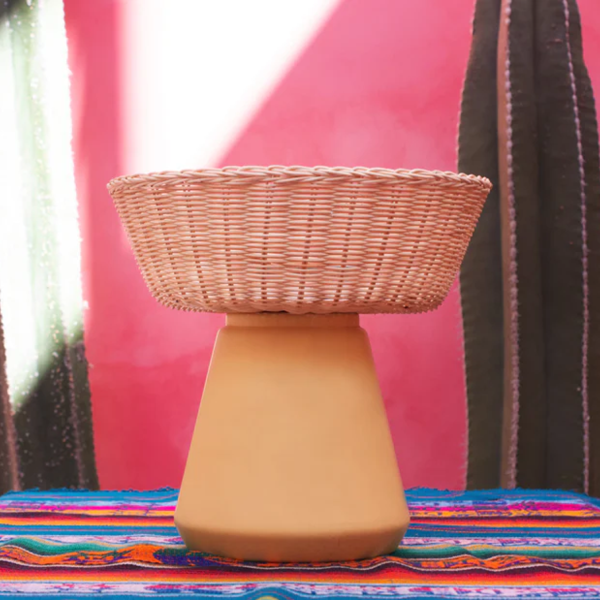 NAHUA - LÁMPARA DE MESA DE CERÁMICA Y MIMBRE