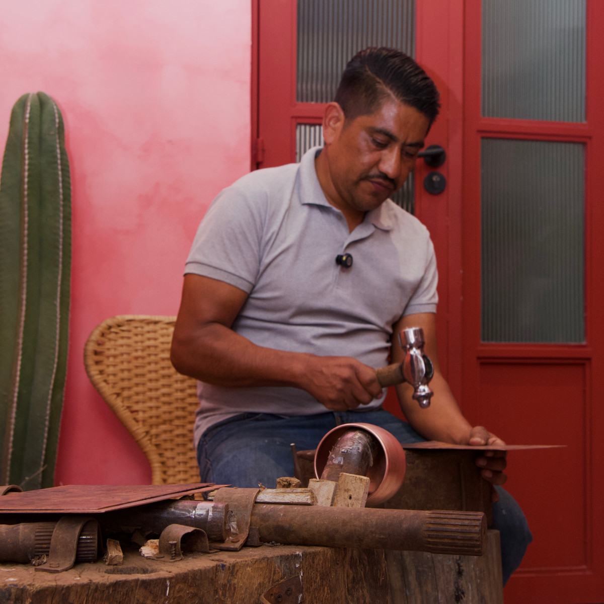 PIRA - LÁMPARA COLGANTE DE COBRE Y PAROTA