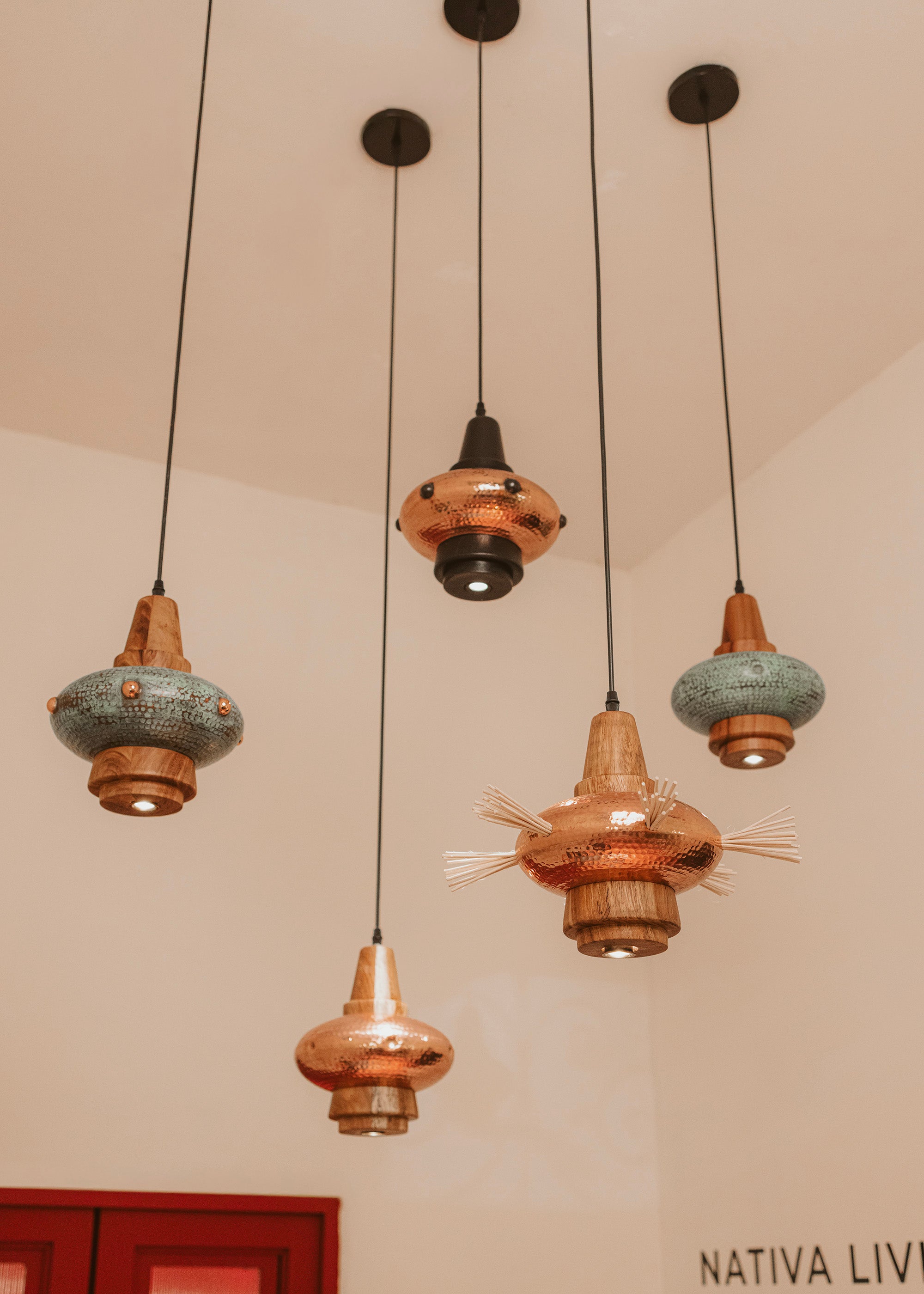 METL - LÁMPARA COLGANTE DE COBRE Y PAROTA