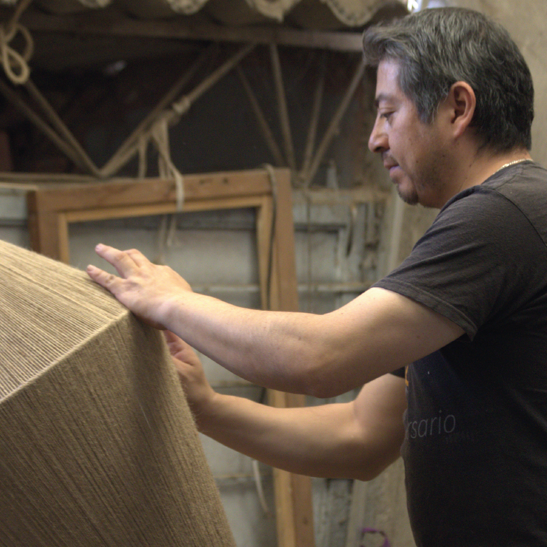 LUUM - LÁMPARA COLGANTE DE YUTE Y ALGODÓN