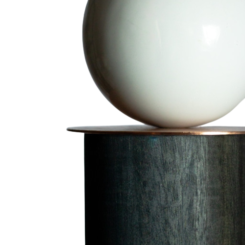 MEKUNI - LÁMPARA COLGANTE DE BARRO, COBRE Y PAROTA