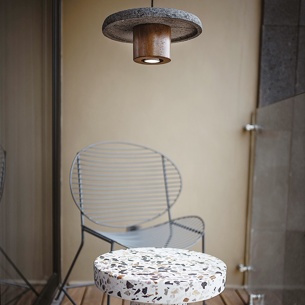 TACÁ - LÁMPARA COLGANTE DE BASALTO Y PAROTA