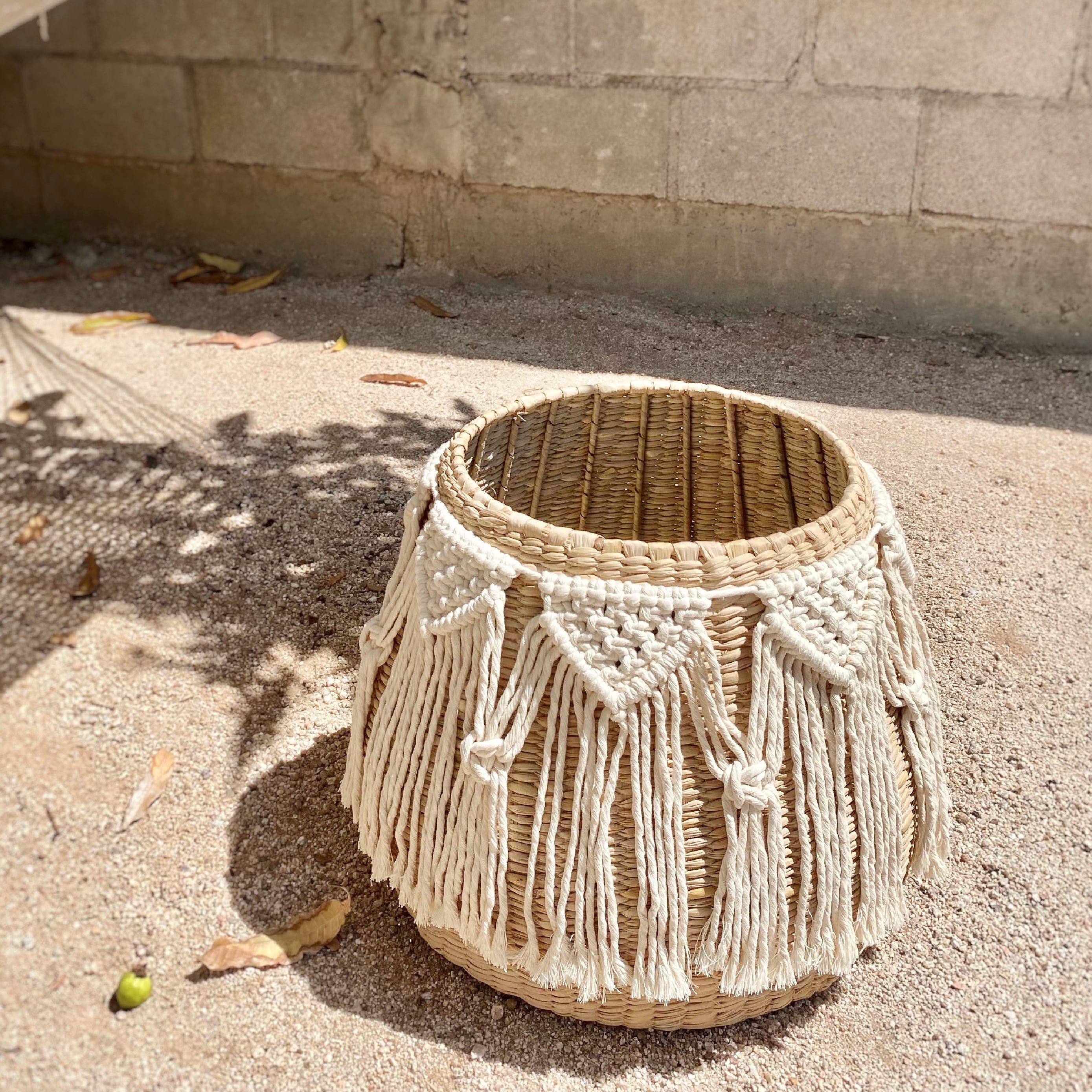 PUREPECHA - CESTO DE CHUSPATA Y MACRAMÉ