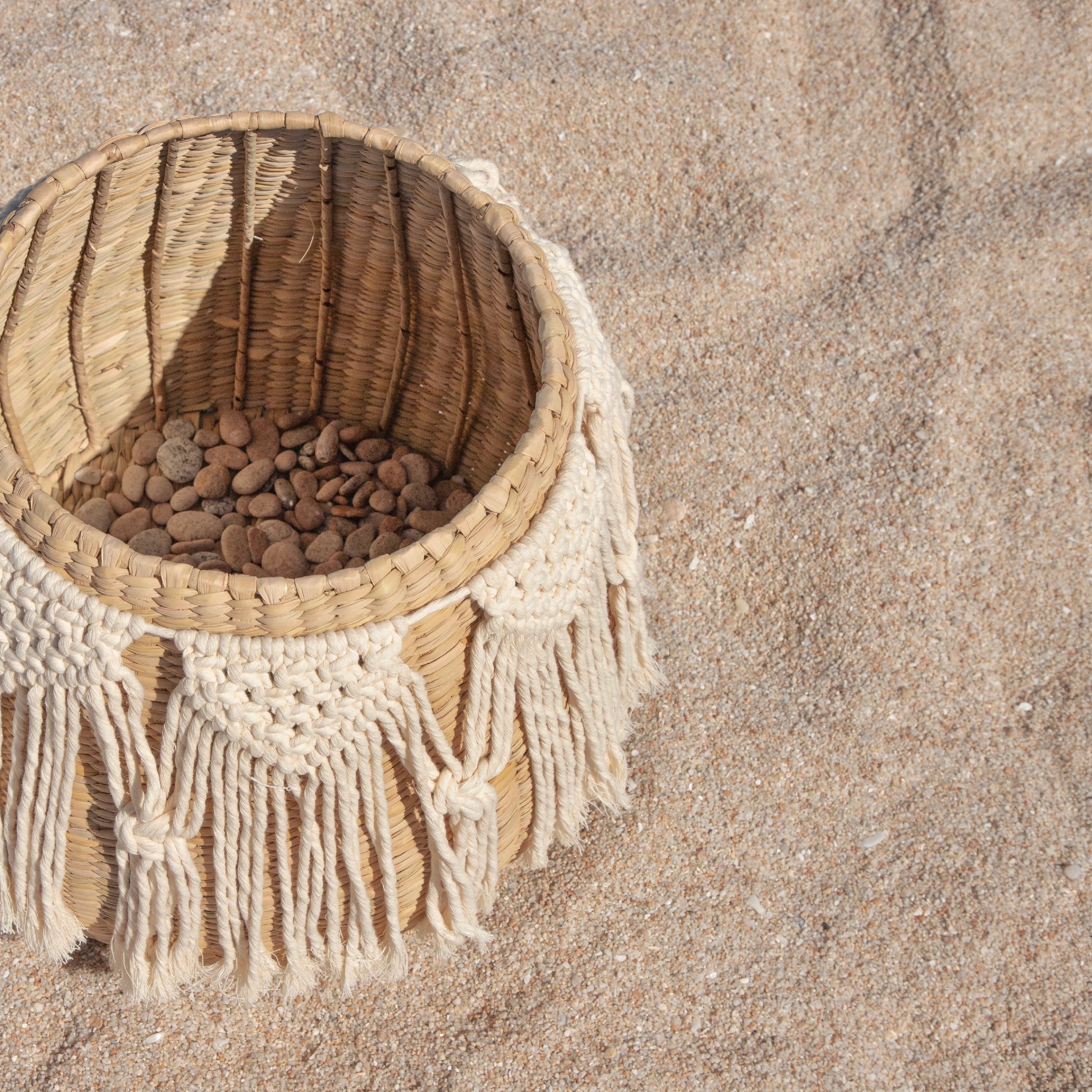 PUREPECHA - CESTO DE CHUSPATA Y MACRAMÉ