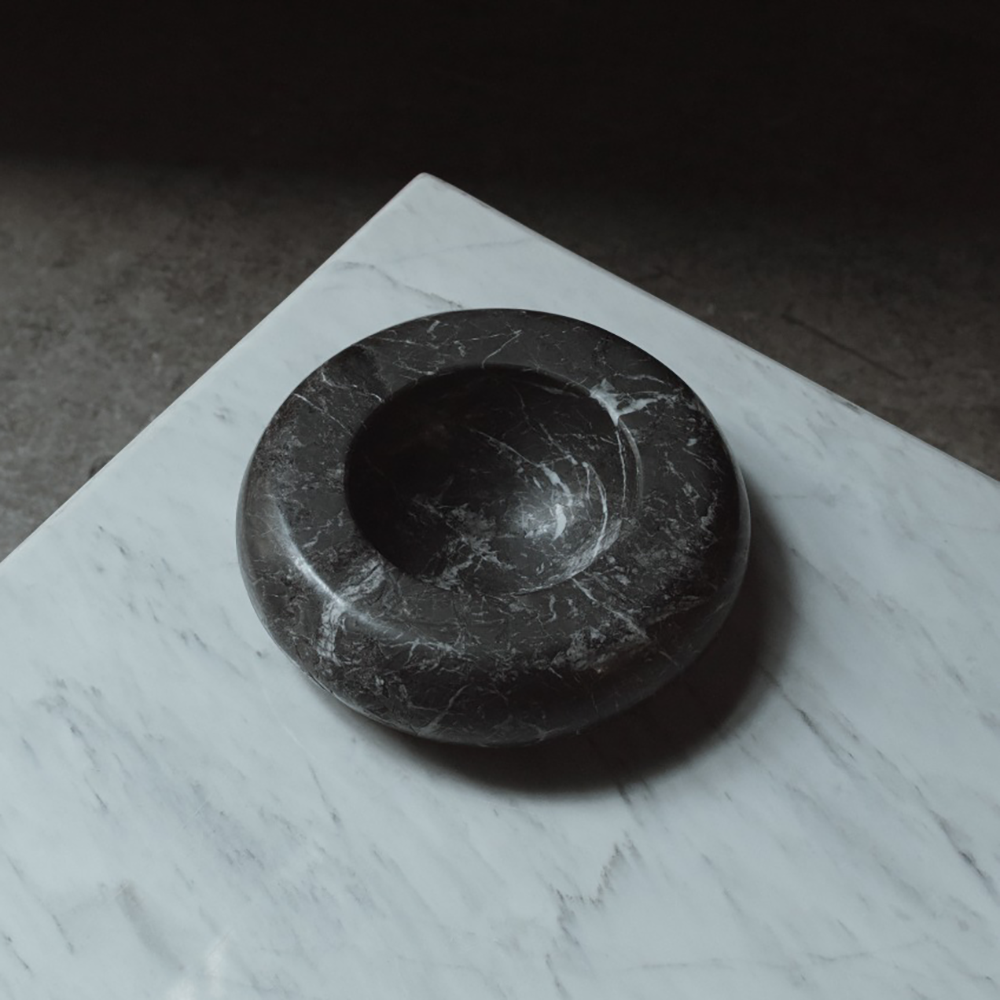 UMÁN - MOLCAJETE DE MÁRMOL CON MAZO DE TZALAM