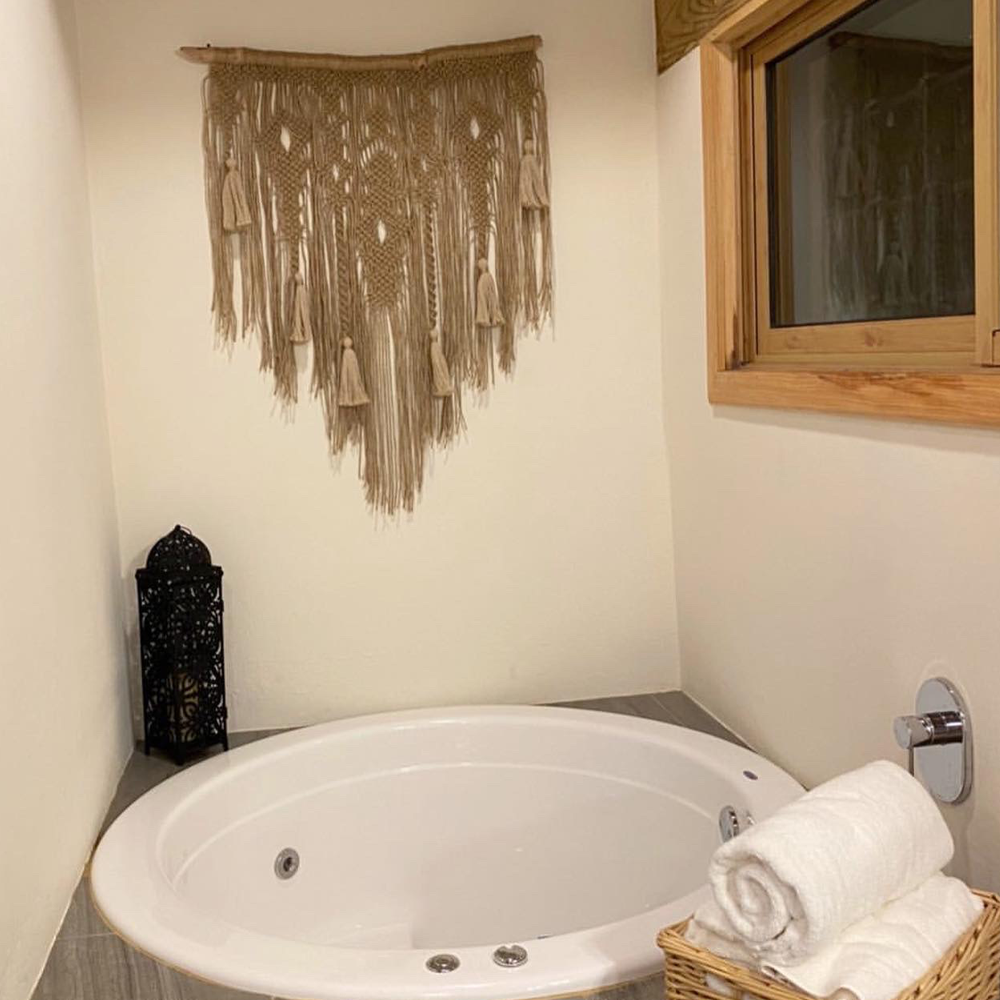 CUAUTLA - TAPIZ DE MACRAMÉ DE YUTE Y ALGODÓN