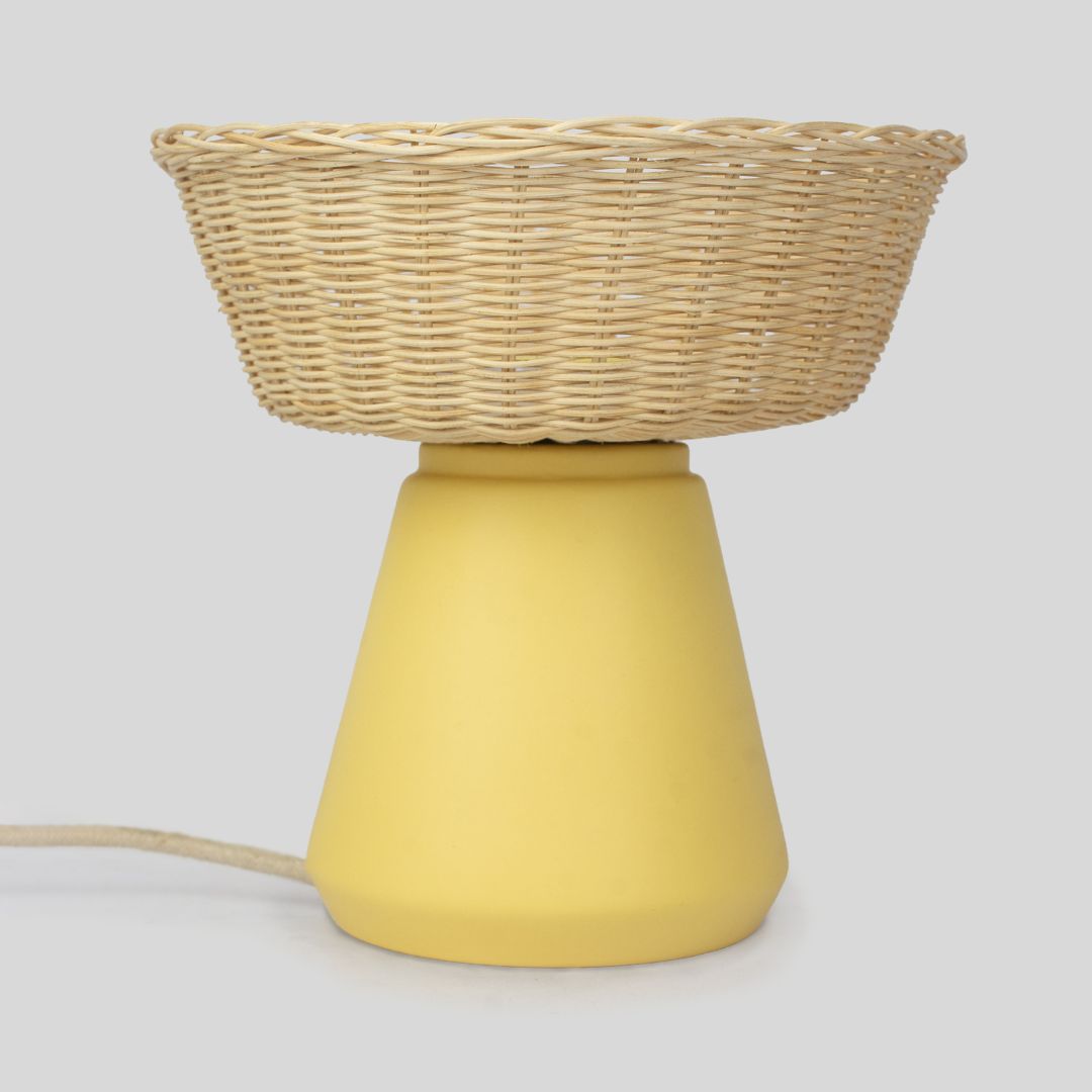 NAHUA - LÁMPARA DE MESA DE CERÁMICA Y MIMBRE