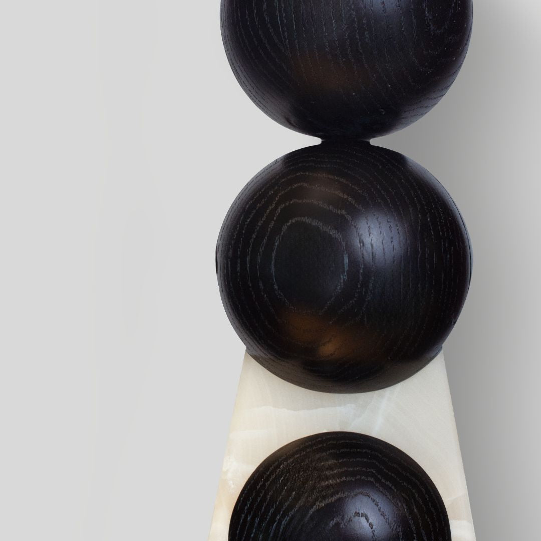 HALO - LÁMPARA DE MESA DE ENCINO Y ÓNIX