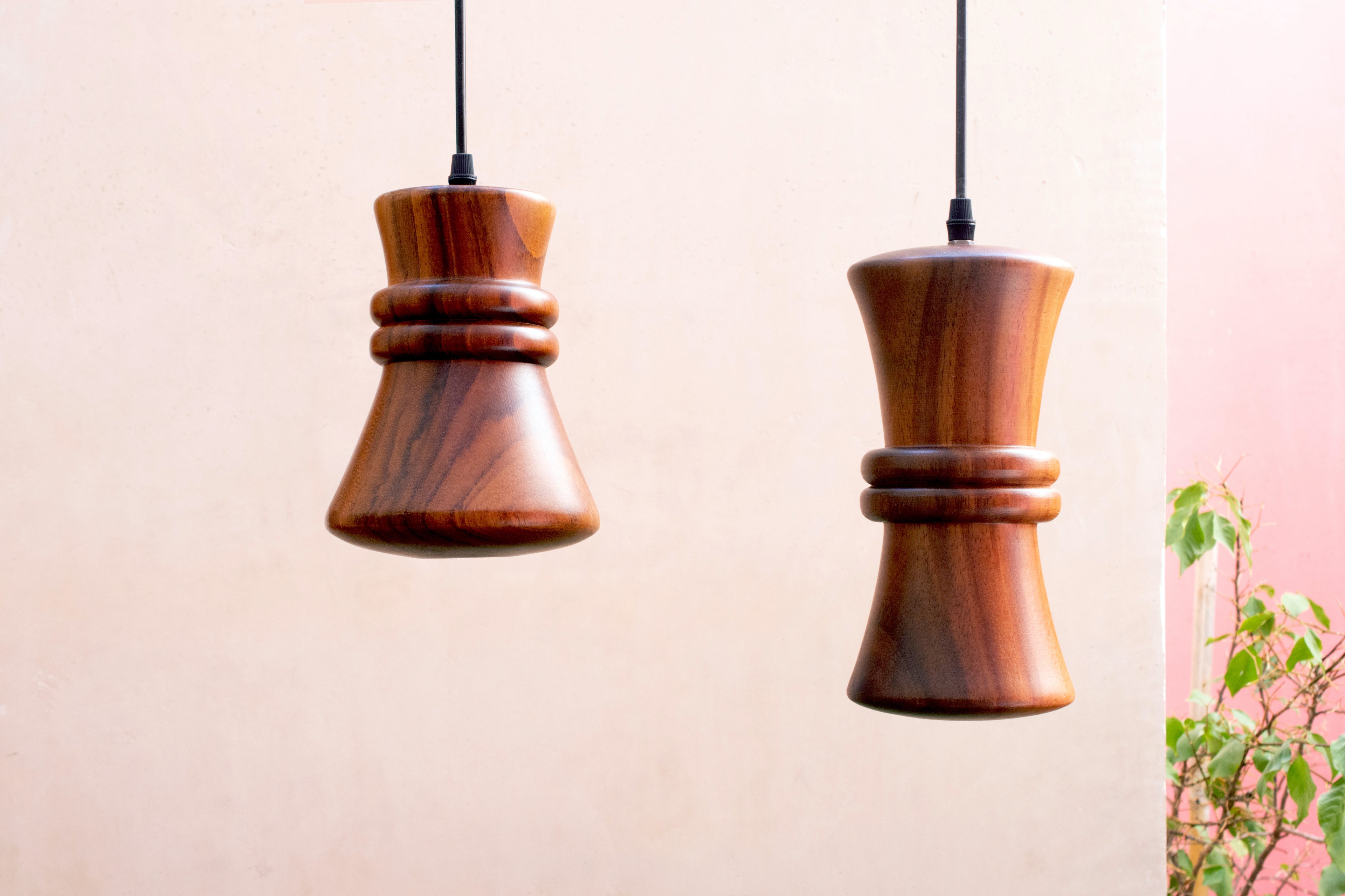 TANU - LÁMPARA COLGANTE DE PAROTA NATURAL