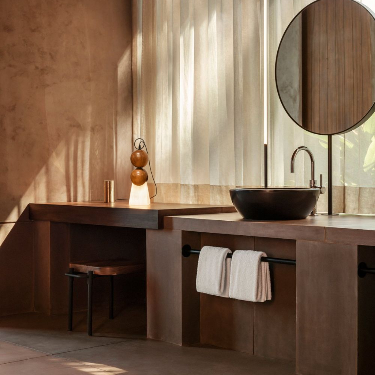 CÁTODO - LÁMPARA DE MESA DE PAROTA Y ÓNIX