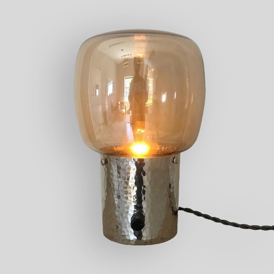 DONNEA - LÁMPARA DE MESA DE COBRE