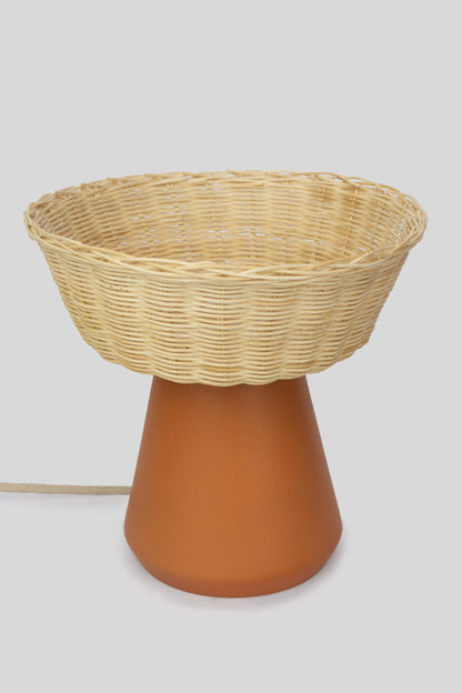 NAHUA - LÁMPARA DE MESA DE CERÁMICA Y MIMBRE