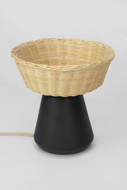 NAHUA - LÁMPARA DE MESA DE CERÁMICA Y MIMBRE