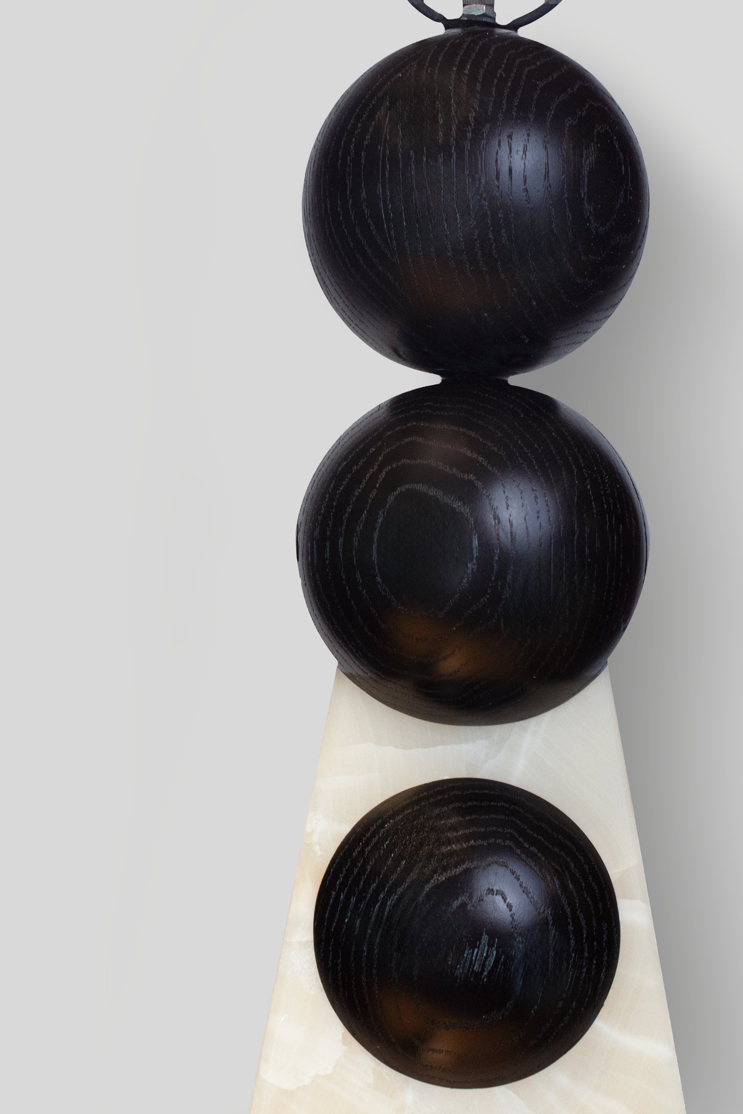 HALO - LÁMPARA COLGANTE DE ENCINO Y ÓNIX