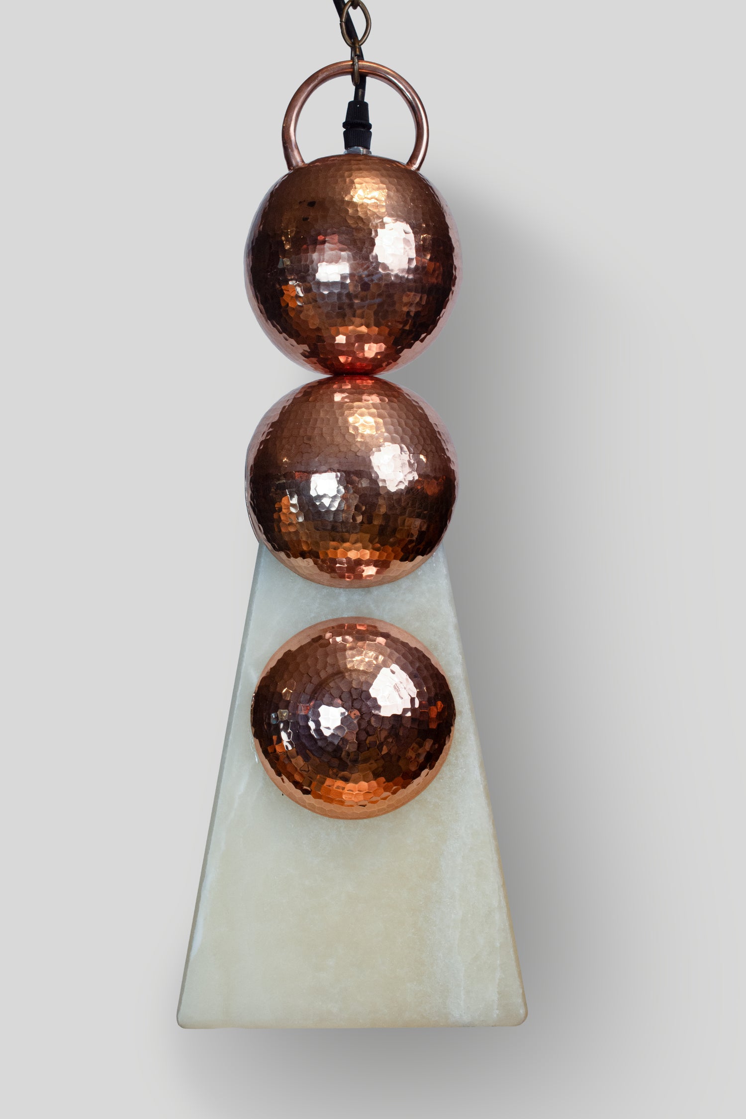 HALO - LÁMPARA COLGANTE DE COBRE Y ÓNIX