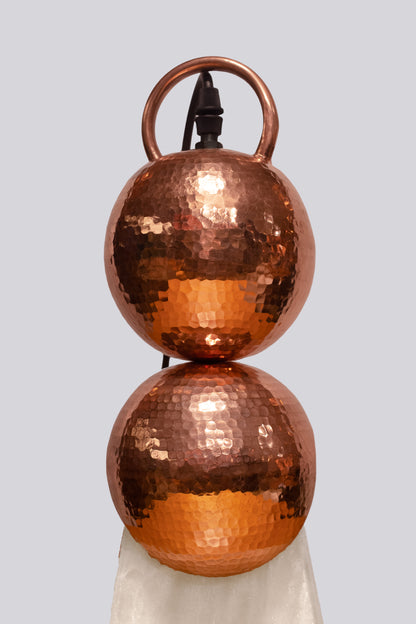 CÁTODO - LÁMPARA DE MESA DE COBRE Y ÓNIX