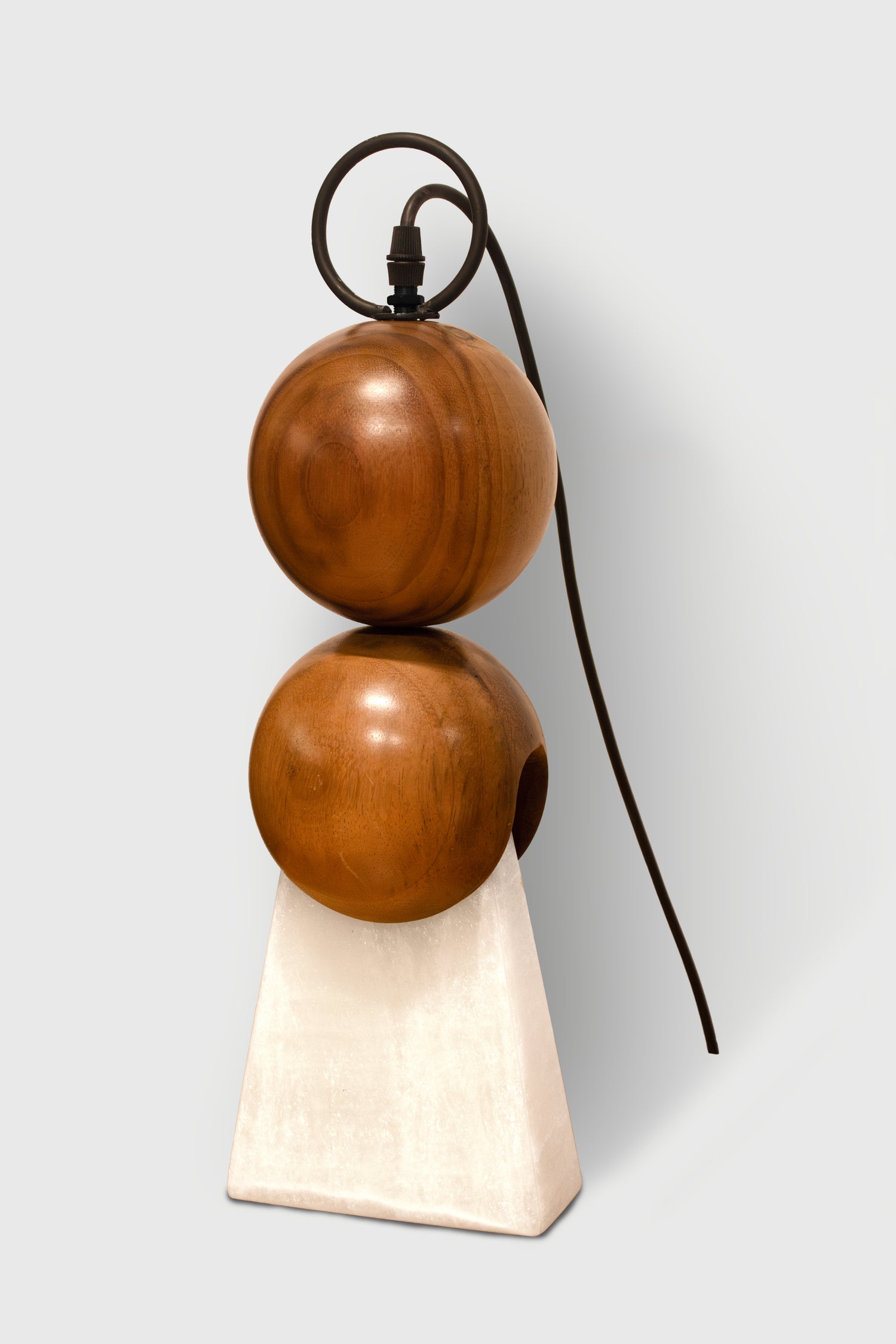 CÁTODO - LÁMPARA DE MESA DE PAROTA Y ÓNIX