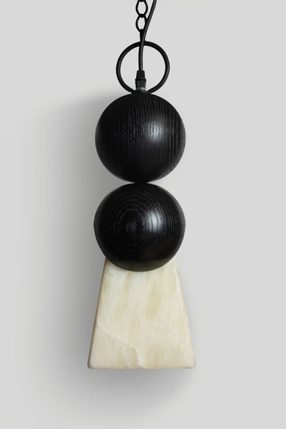 CÁTODO - LÁMPARA COLGANTE DE ENCINO Y ÓNIX