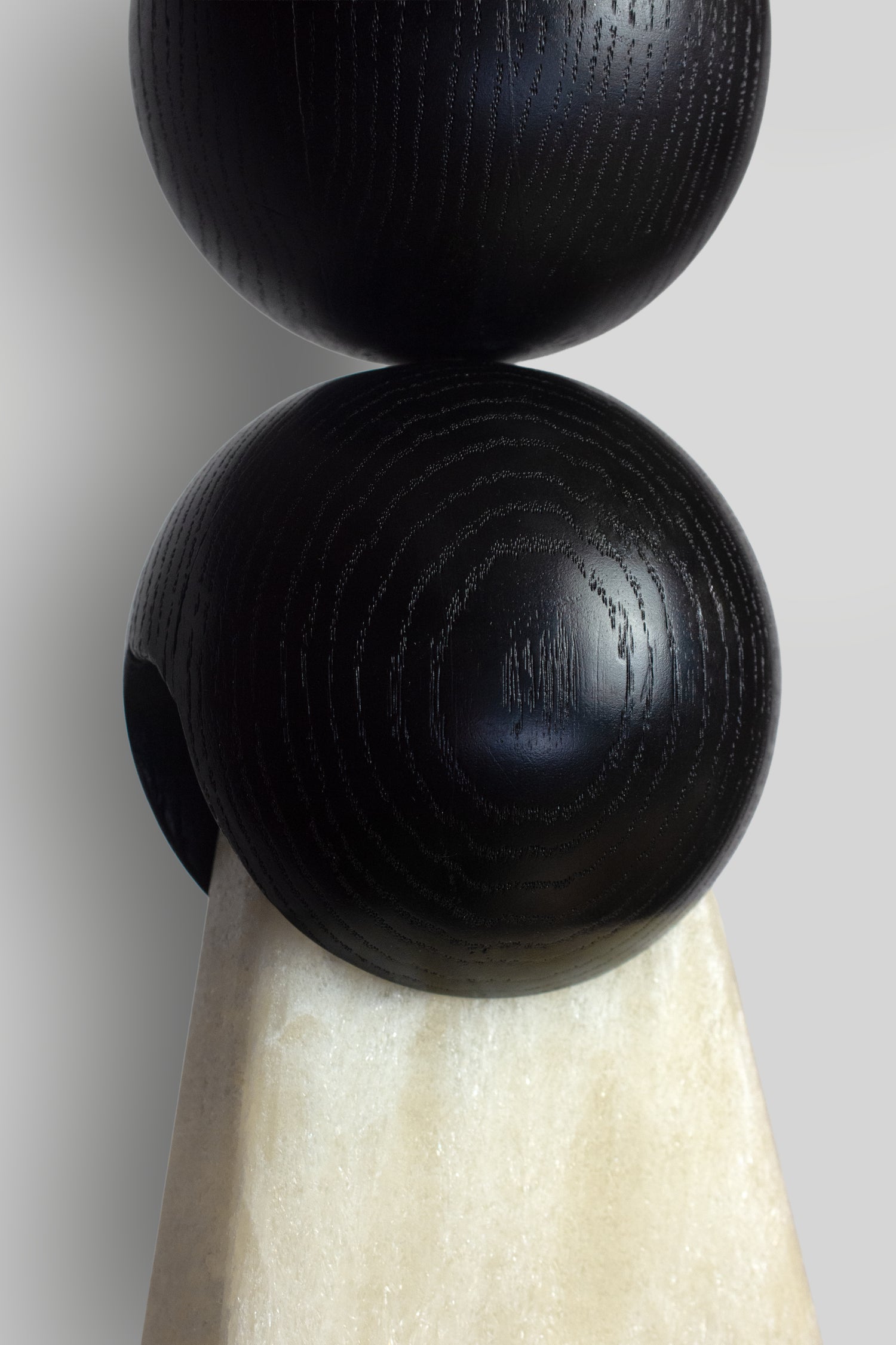 CÁTODO - LÁMPARA COLGANTE DE ENCINO Y ÓNIX