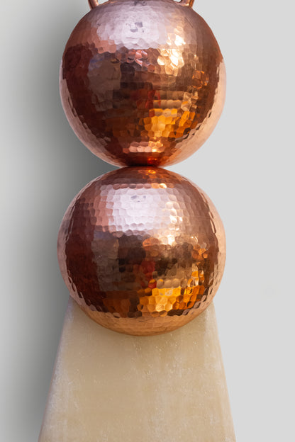 CÁTODO - LÁMPARA COLGANTE DE COBRE Y ÓNIX