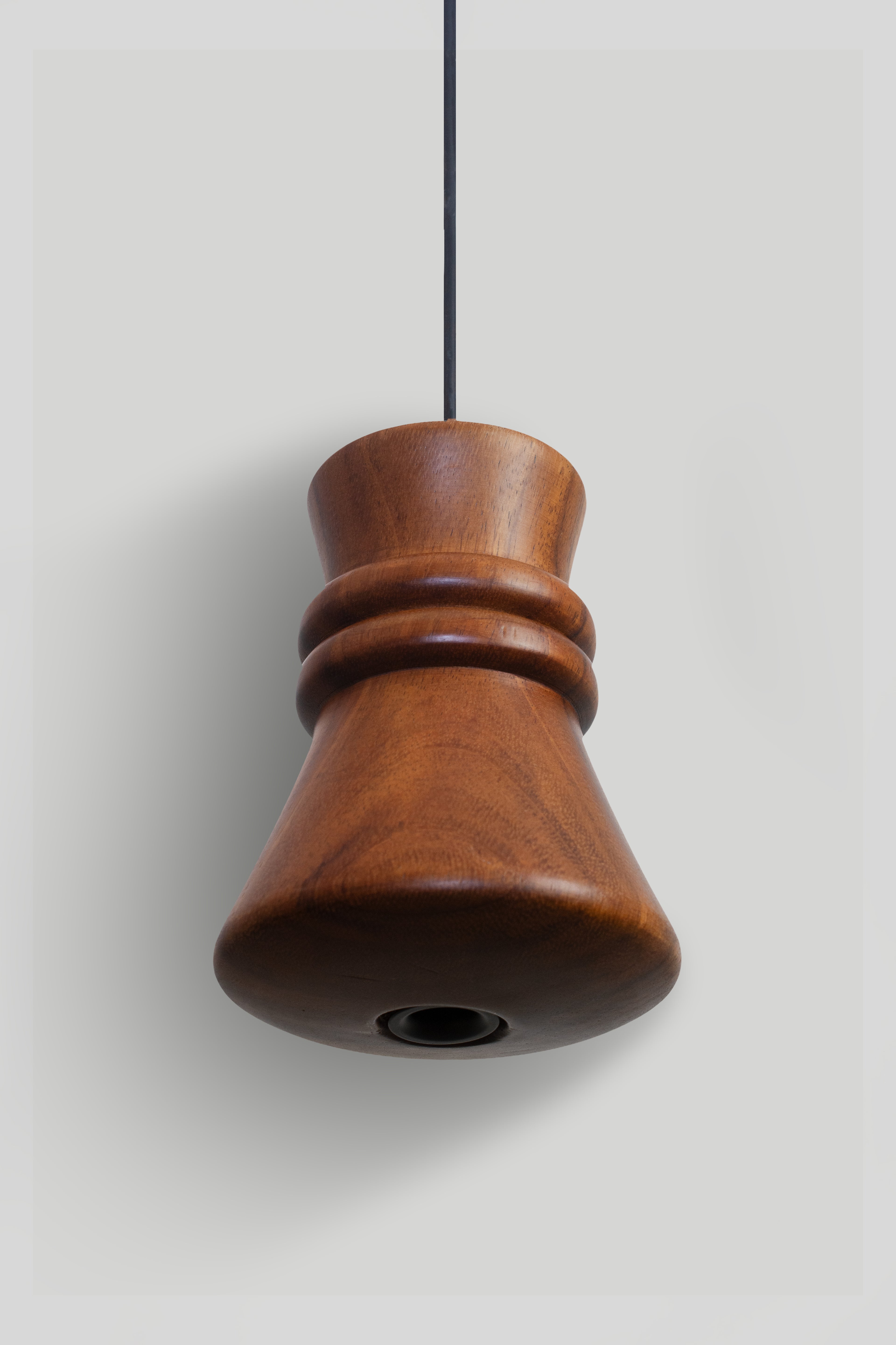 TANU - LÁMPARA COLGANTE DE PAROTA NATURAL