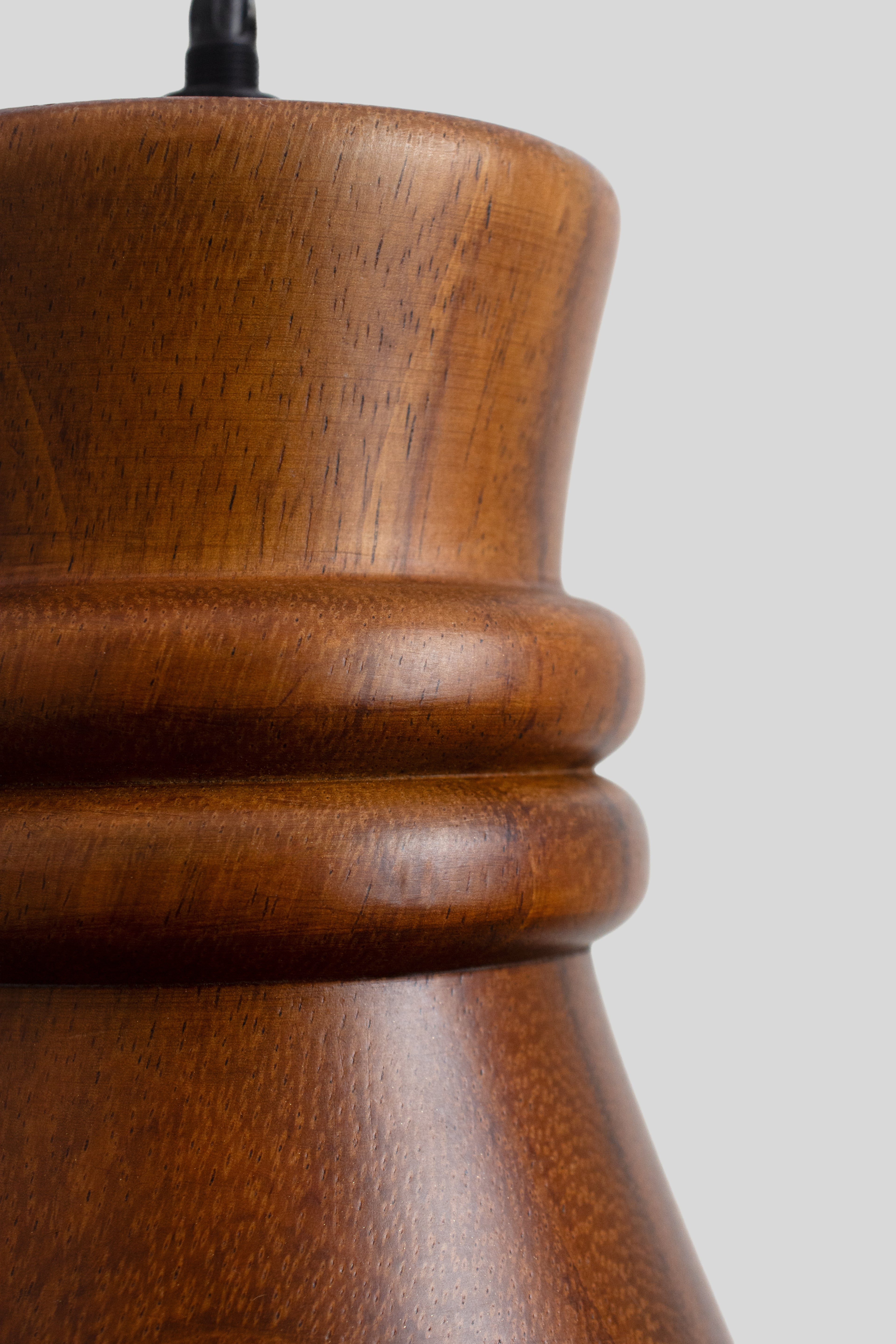 TANU - LÁMPARA COLGANTE DE PAROTA NATURAL