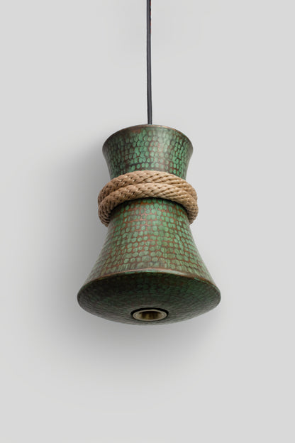 TANU - LÁMPARA COLGANTE DE COBRE PATINA JADE