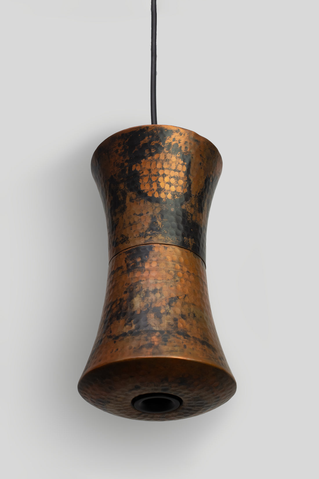 OMET - LÁMPARA COLGANTE DE COBRE NATURAL MANCHADO