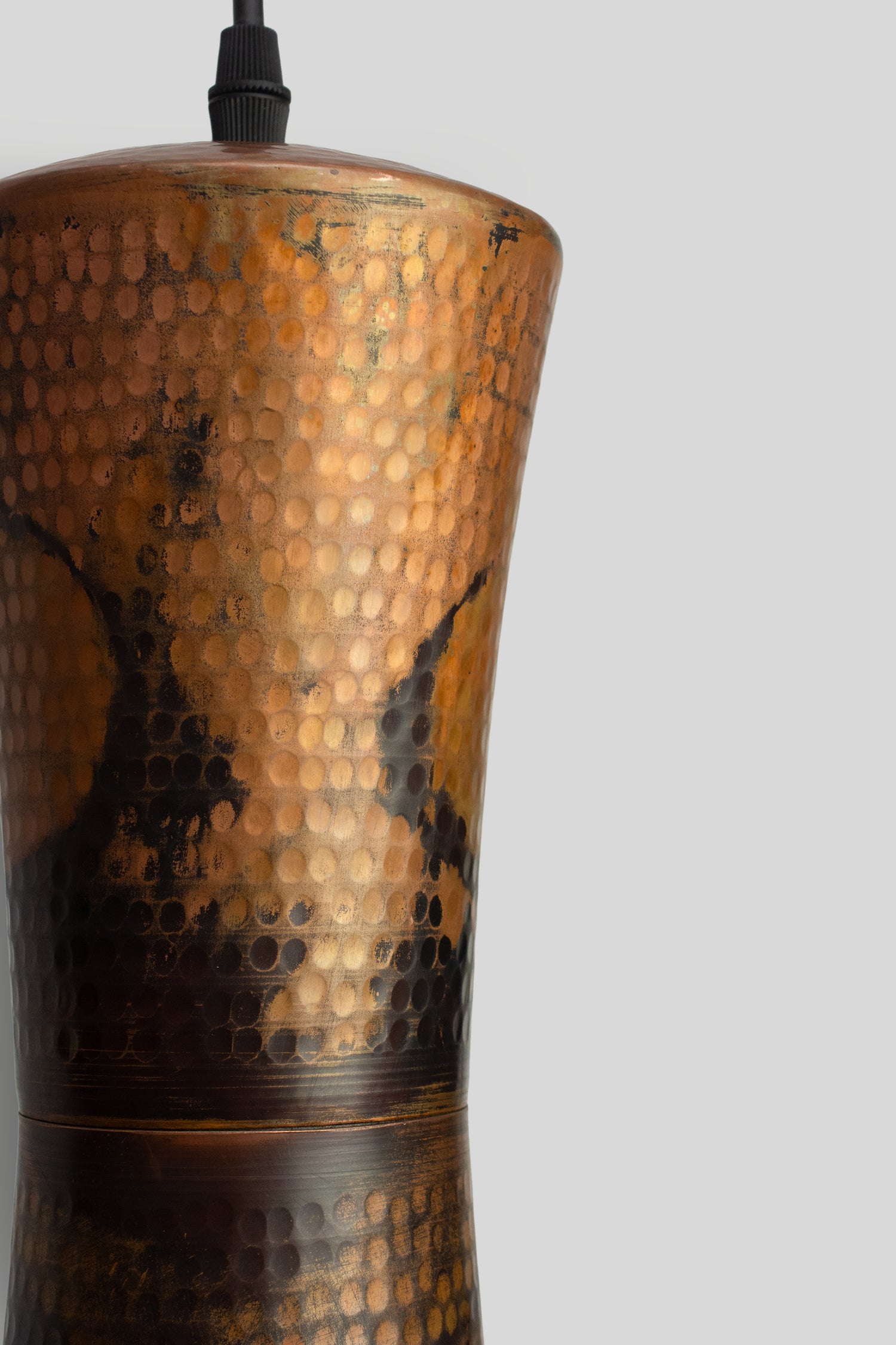 TOZI - LÁMPARA COLGANTE DE COBRE NATURAL MANCHADO