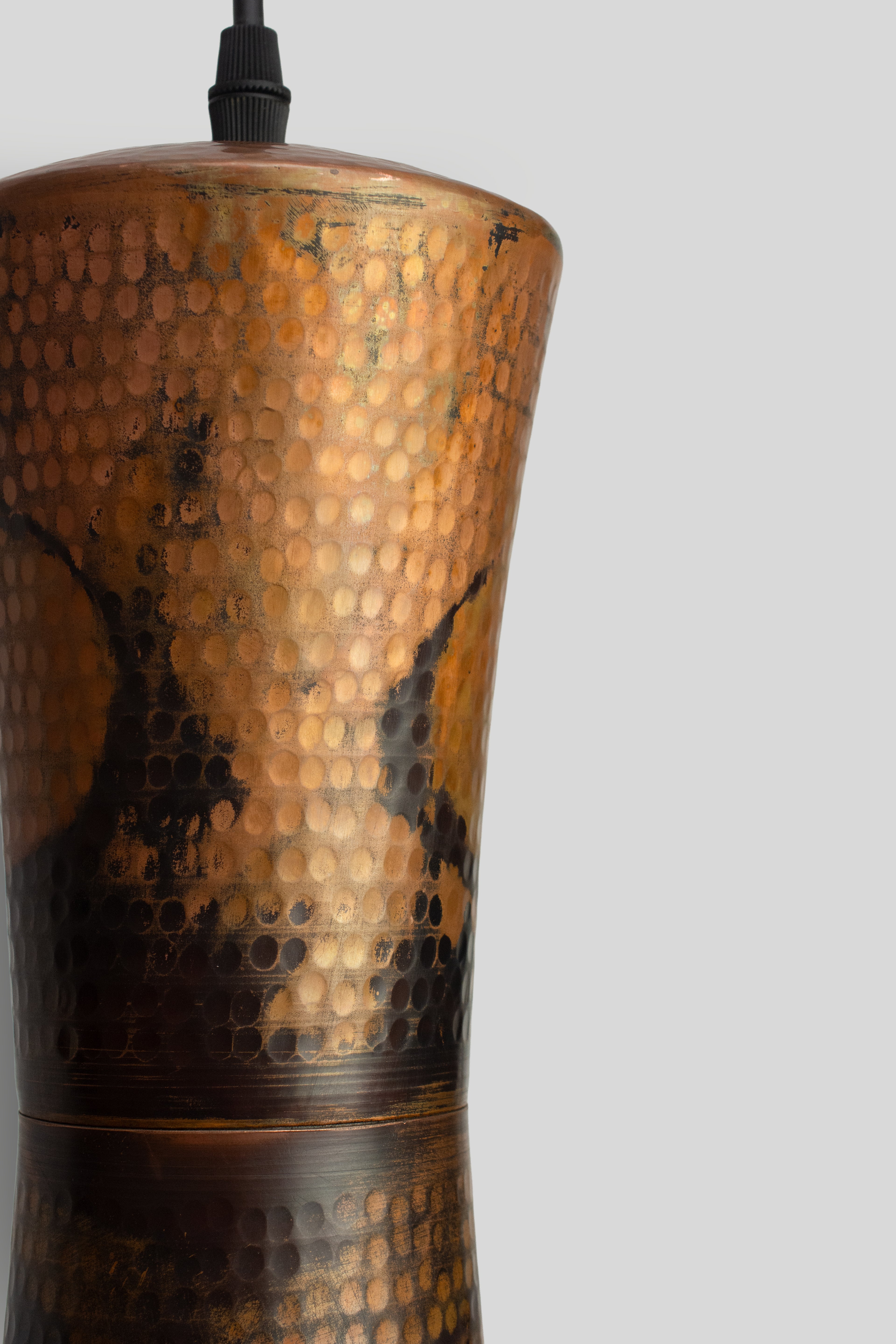 TOZI - LÁMPARA COLGANTE DE COBRE NATURAL MANCHADO