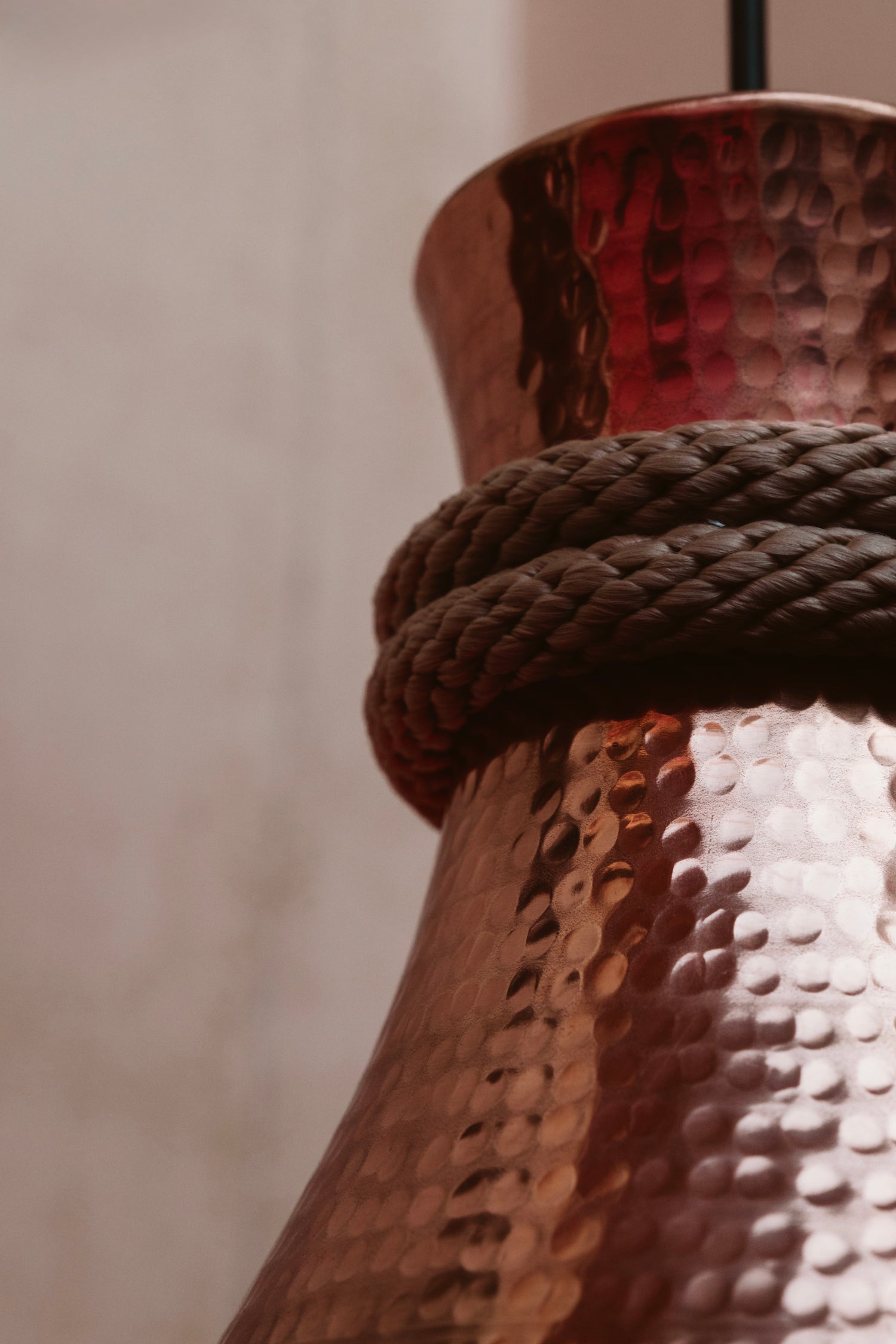 TANU - LÁMPARA COLGANTE DE COBRE BRILLANTE NATURAL