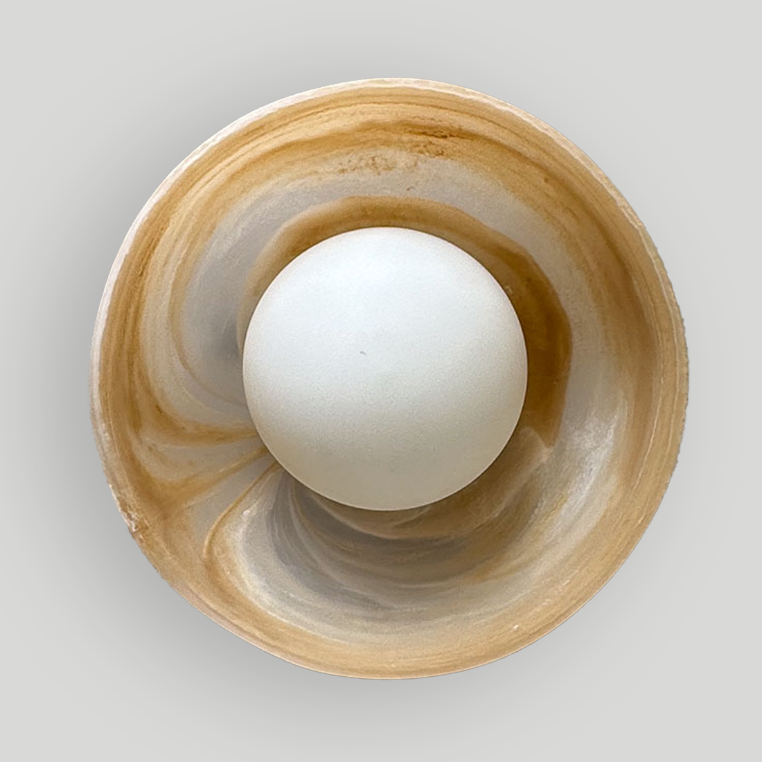 KACHI - LÁMPARA DE PARED DE RESINA