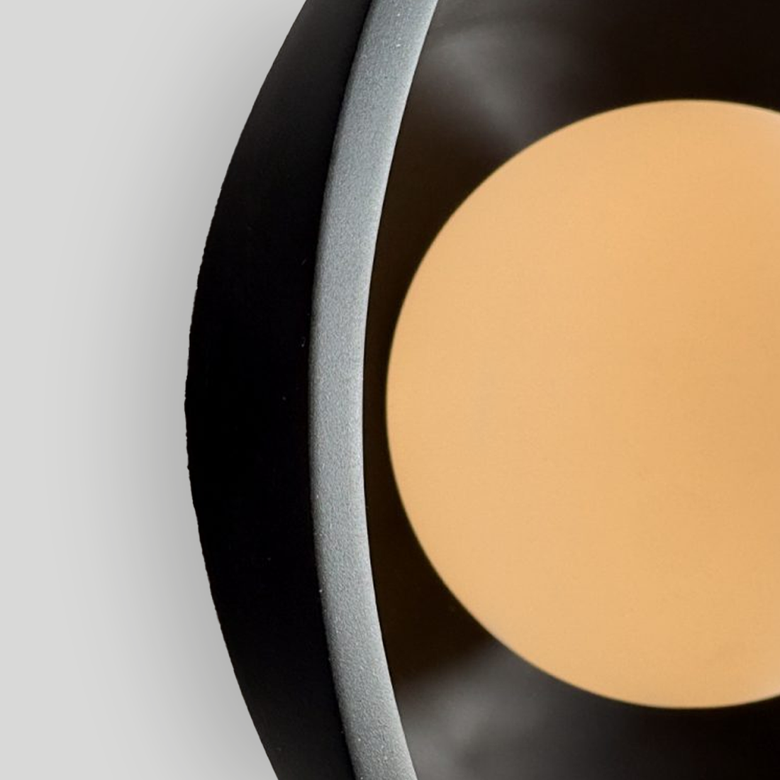 KACHI - LÁMPARA DE PARED DE RESINA