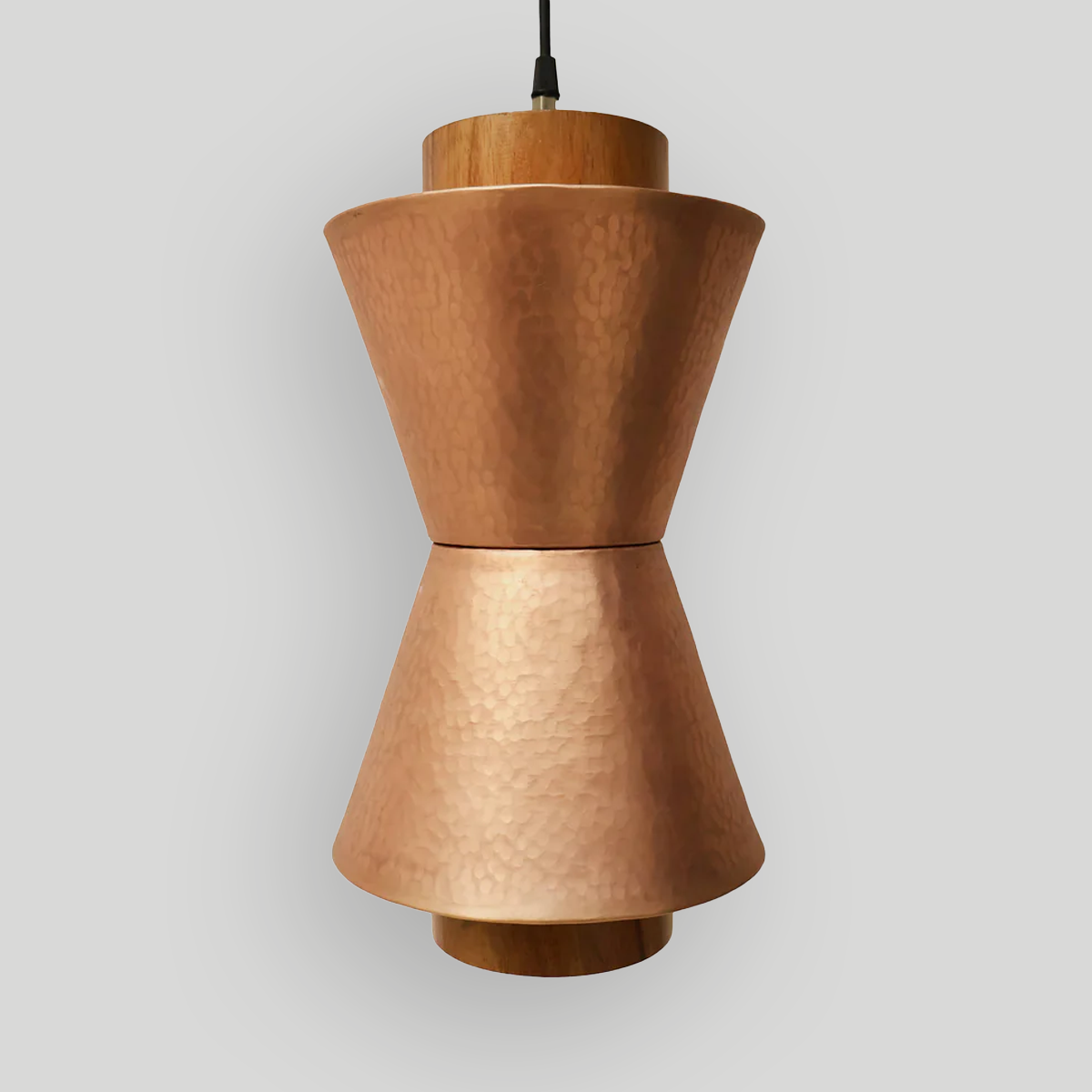 LUUMA - LÁMPARA COLGANTE DE COBRE Y PAROTA