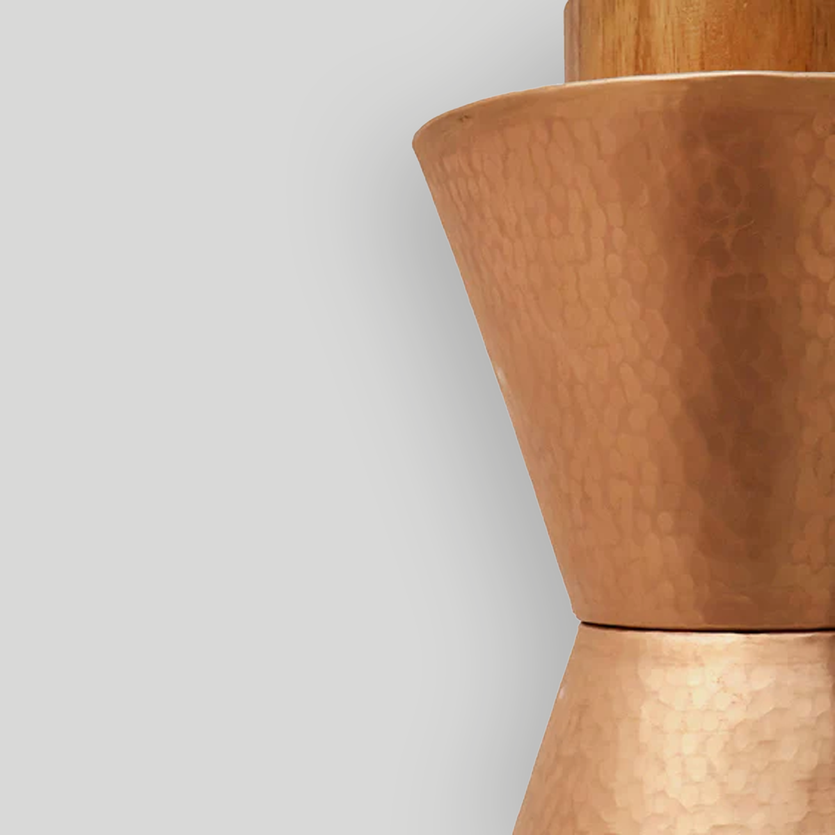 LUUMA - LÁMPARA COLGANTE DE COBRE Y PAROTA