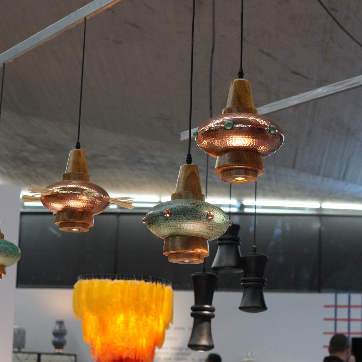 METL - LÁMPARA COLGANTE DE COBRE Y PAROTA