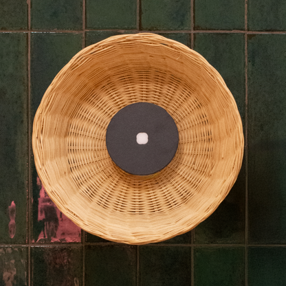 NAHUA - LÁMPARA DE MESA DE CERÁMICA Y MIMBRE