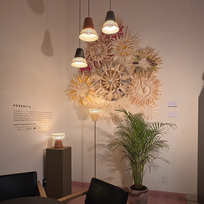 NAHUA - LÁMPARA DE MESA DE CERÁMICA Y MIMBRE