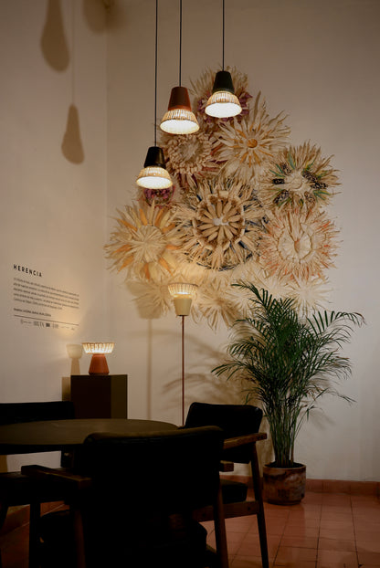 LUCERNA - LÁMPARA COLGANTE DE CERÁMICA Y MIMBRE