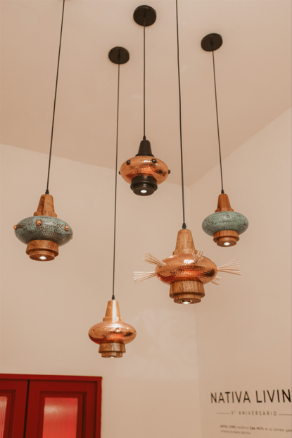 PIRA - LÁMPARA COLGANTE DE COBRE Y PAROTA
