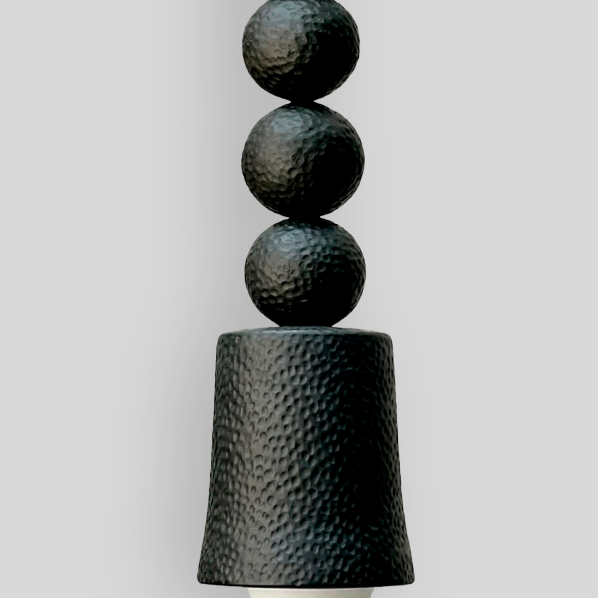 YUM - LÁMPARA COLGANTE DE BARRO NEGRO